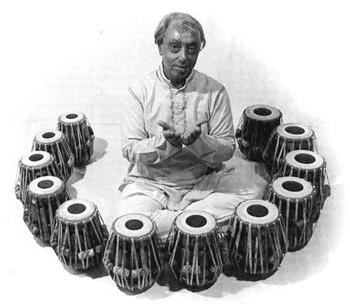 Kamalesh Maitra an seiner TablaTarang